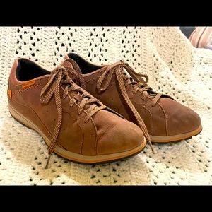 Columbia leather sneakers men’s 10.5